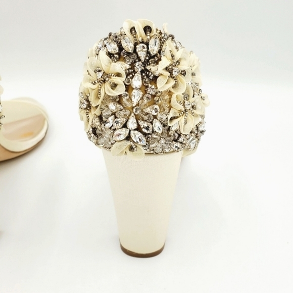 Badgley Mischka Fernanda Ivory heels NWOB - Picture 8 of 11